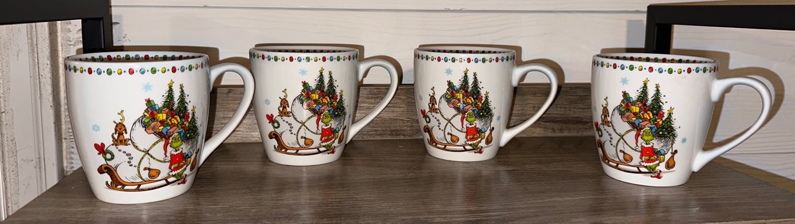 THE GRINCH & MAX On Sleigh Collectible Ceramic Christmas Mugs Cups Set of 4 NEW