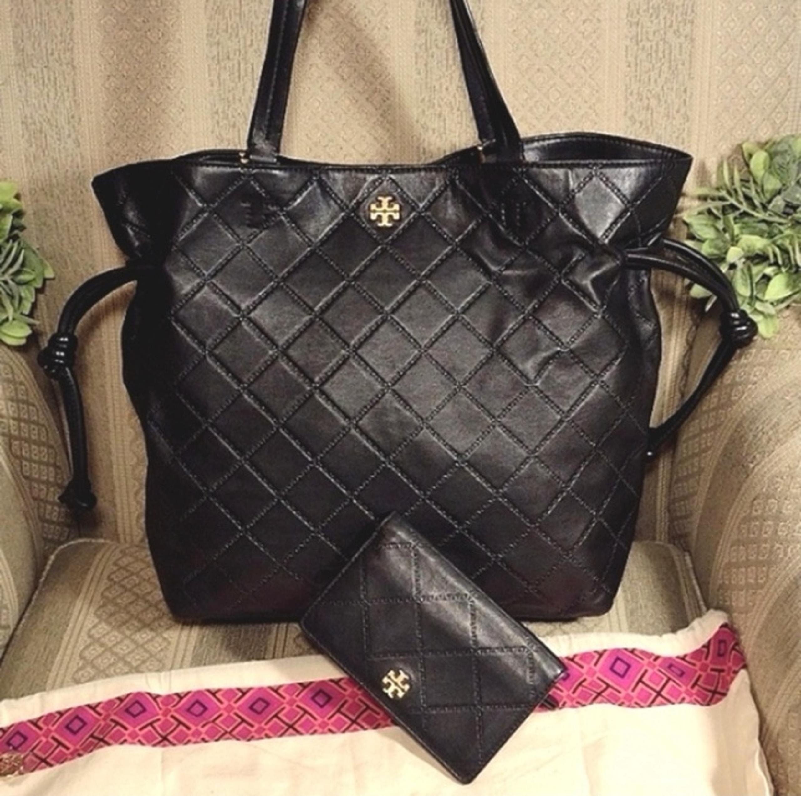 Tory Burch Georgia Quilted Slouchy Adjustable Tote & matching wallet set.