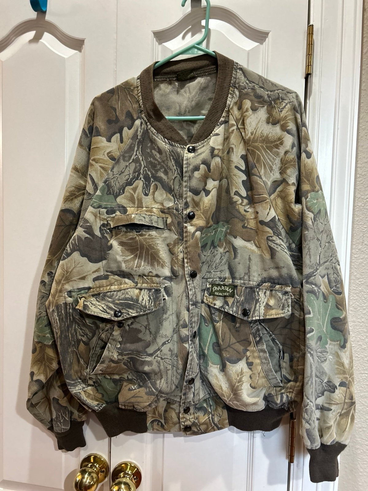 Spartan vintage real tree camo snap bomber hunting jacket, USA