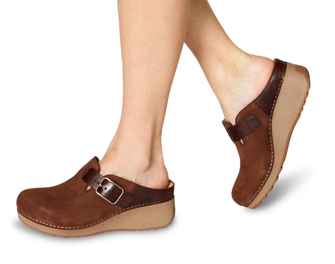 Dansko Caia comfort Clog wedge sz 38 Clogs