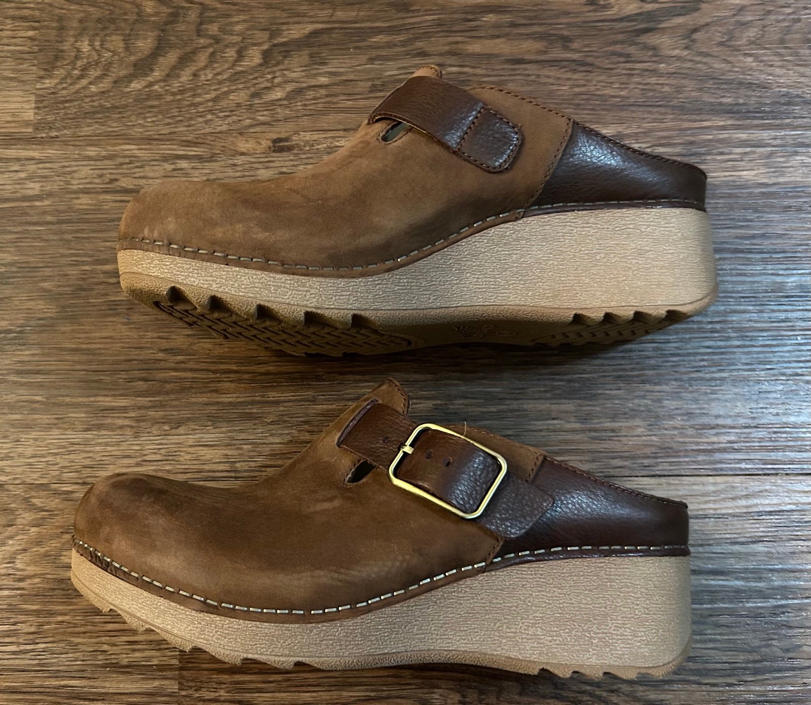 Dansko Caia comfort Clog wedge sz 38 Clogs