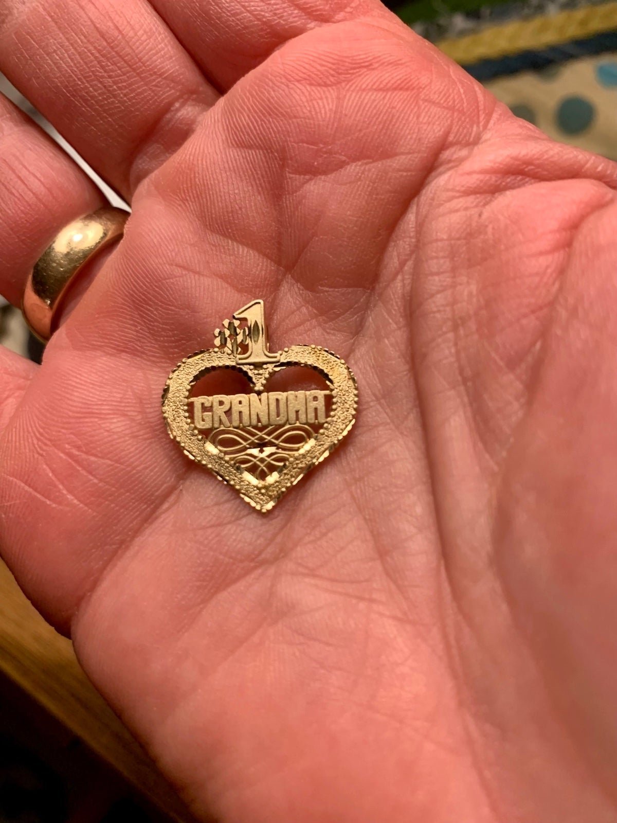 14k pendant “ #1 Grandma”