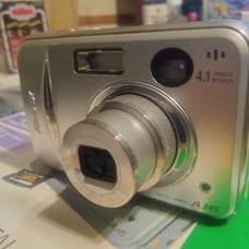 Fujifilm FinePix A Series A345 4.1MP Digital Camera Silver Box accessories bag