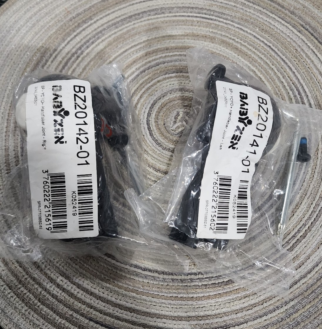 Babyzen yoyo handlebar joints