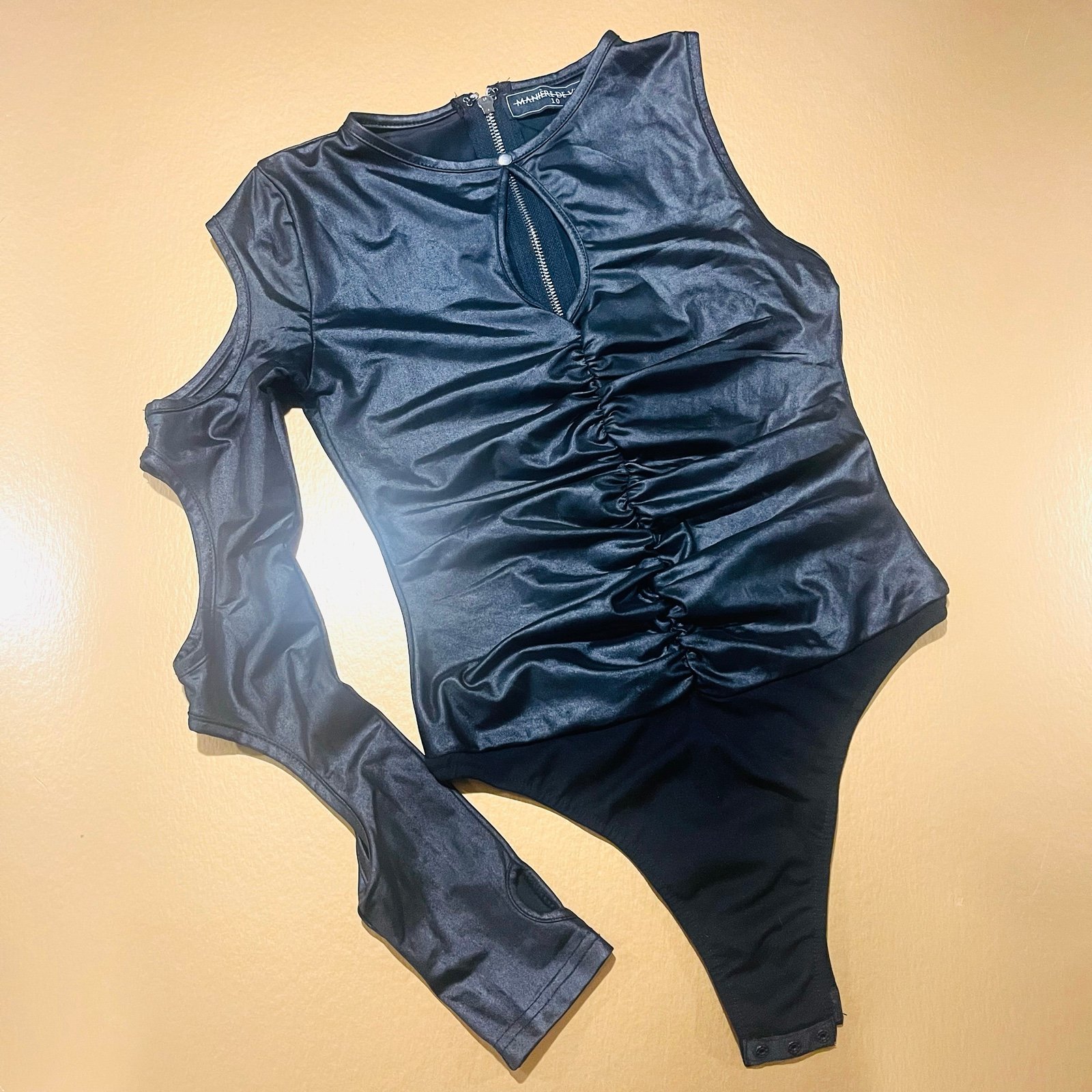Maniere de Voir Black One Sleeve Bodysuit Size 10