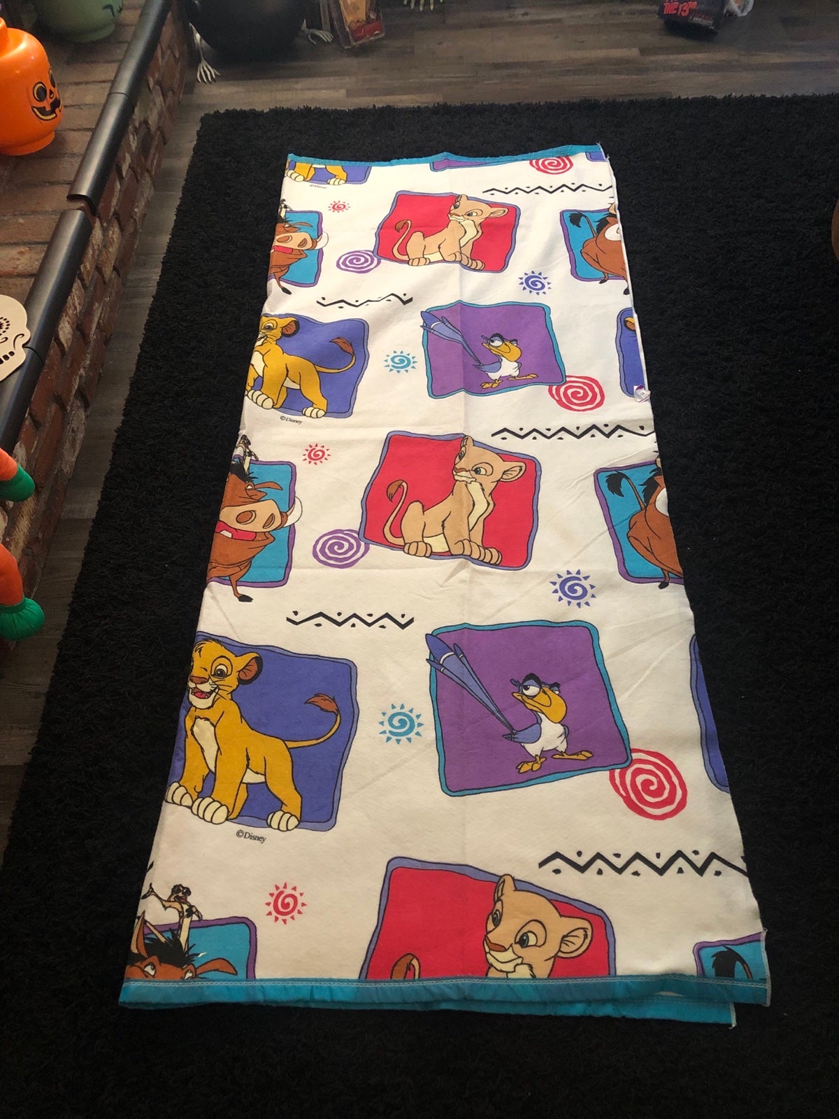VINTAGE LION KING BLANKET