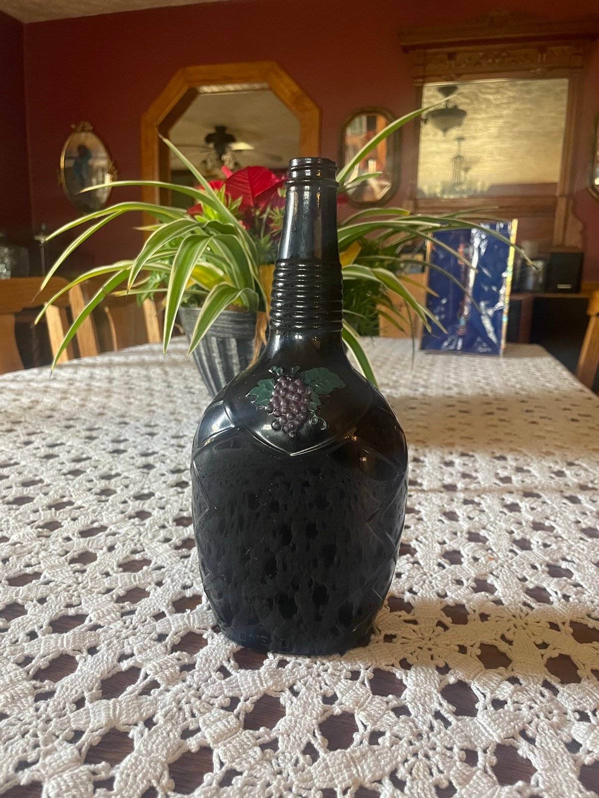 Dixie Wine bottle. 1 pint