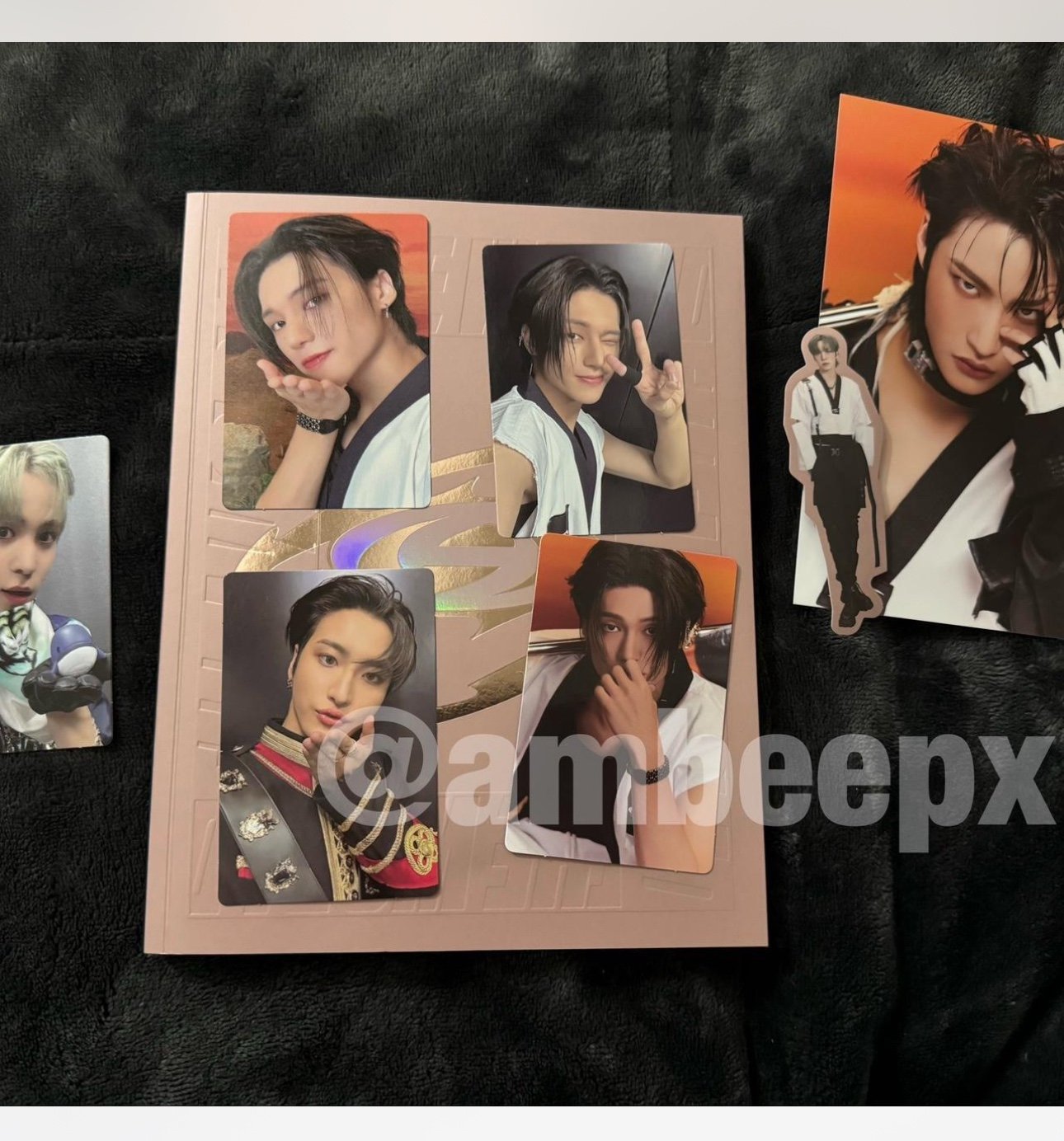 ATEEZ THE WORLD EP FIN ALBUM