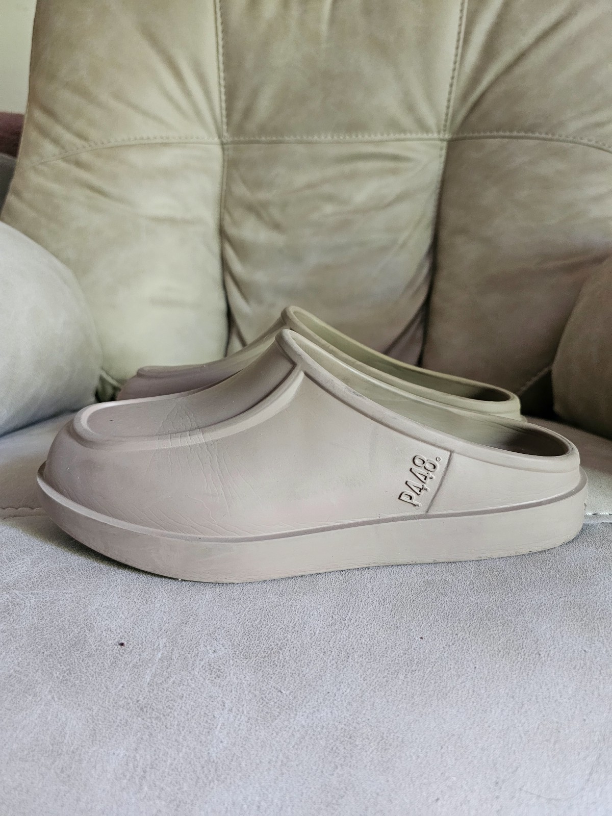 P448 taupe platform rubber made in Italy mules size 40-41 US 9.5