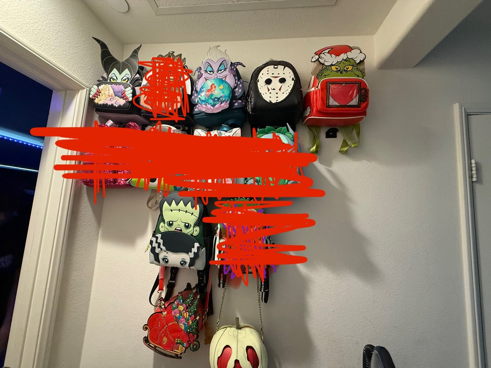 Lounge fly backpacks