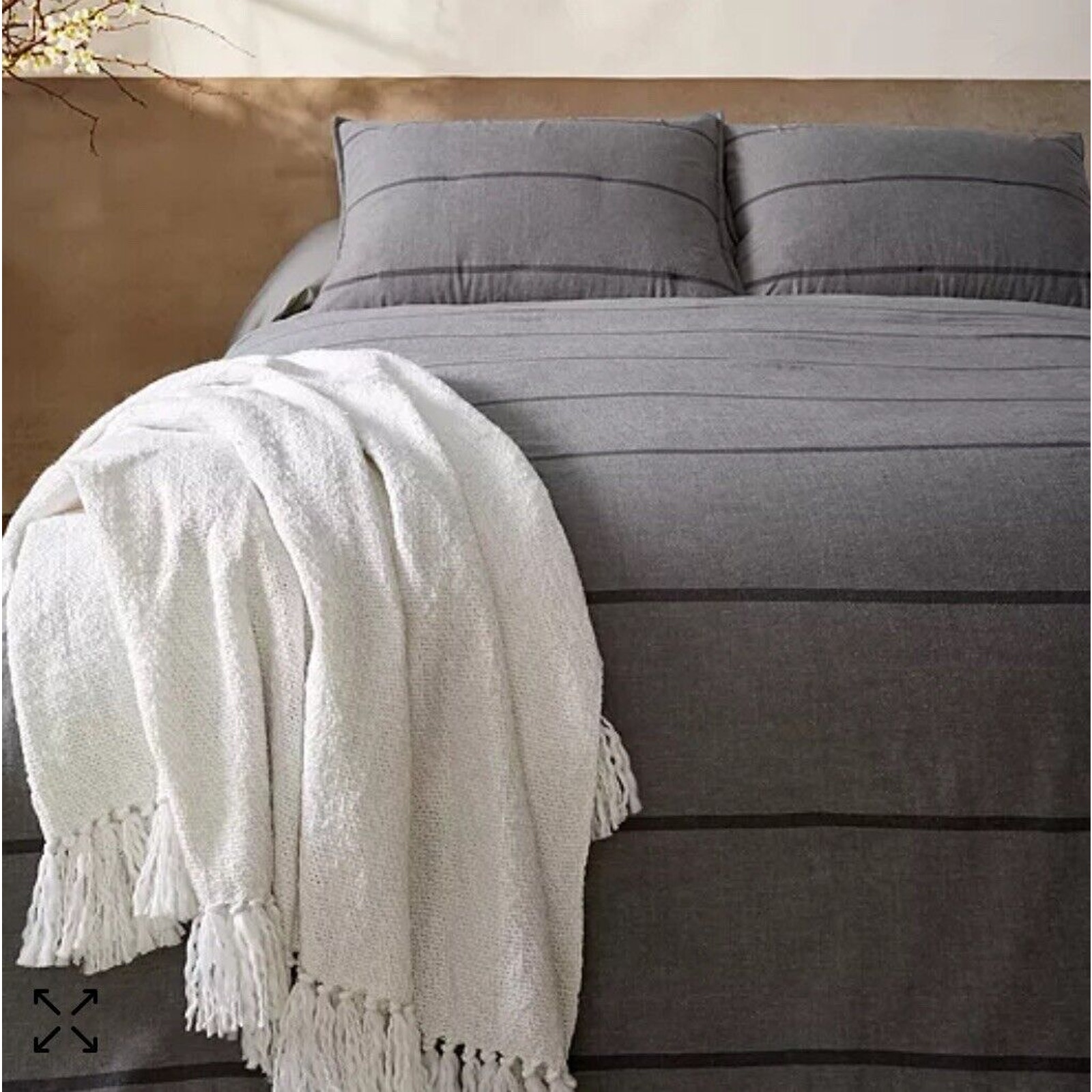 Nate Home by Nate Berkus Rough Lines Quilt Set King Stone / Gray NWT MSRP 448
