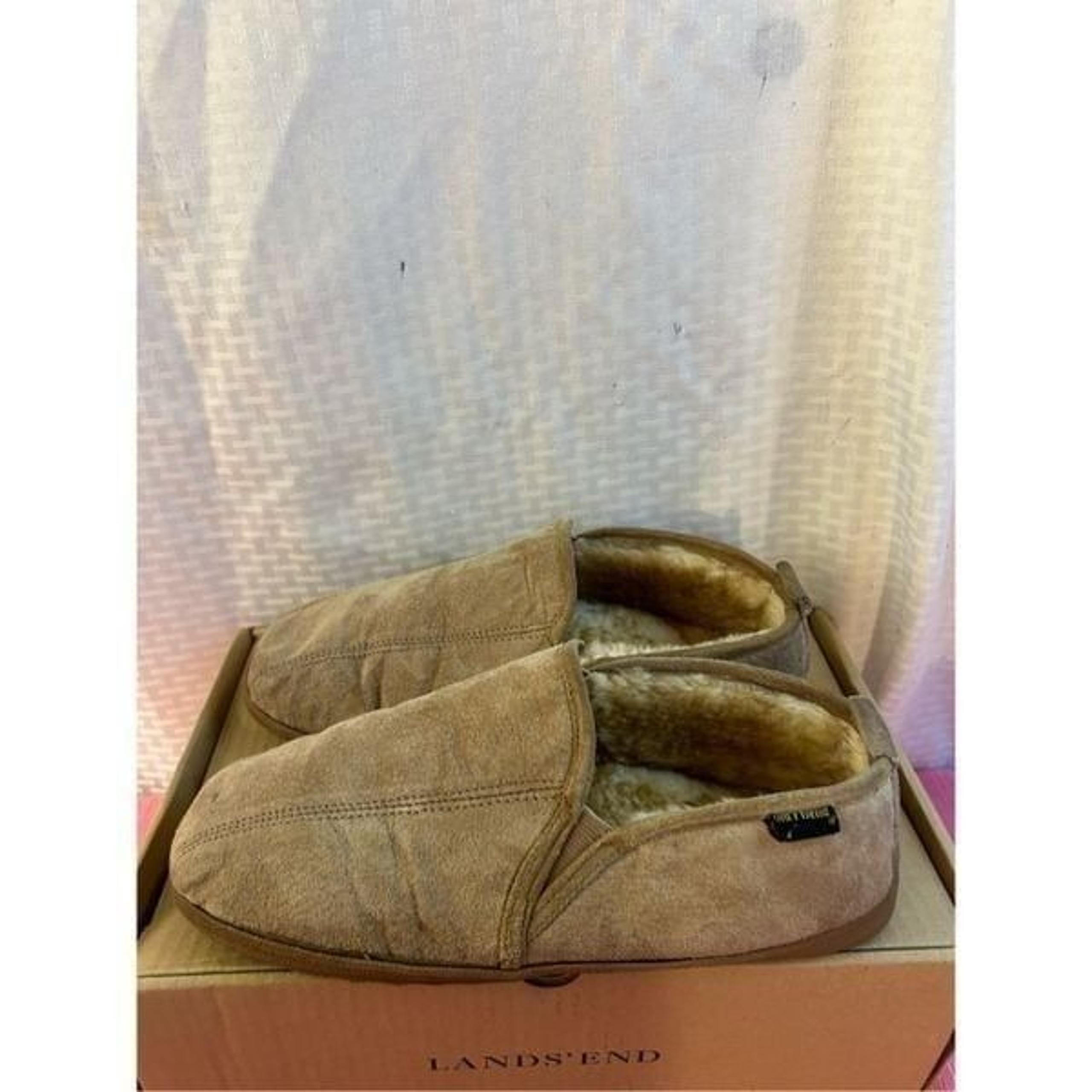 Old friend men’s slippers 11-11.5 (worn heel damage)