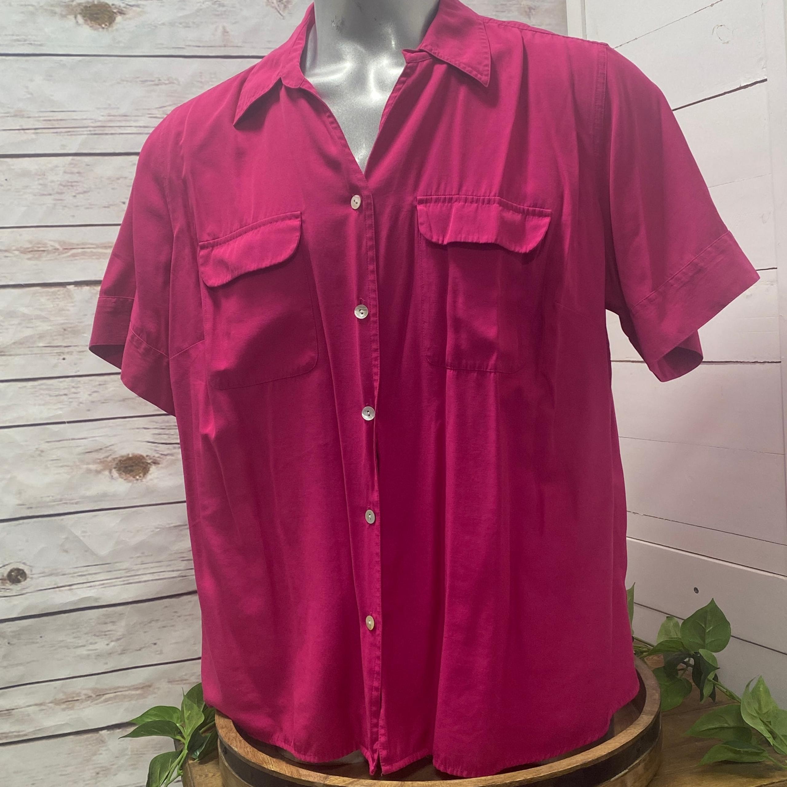Dressbarn Woman Fuchsia Short Sleeve Button Down Dress Shirt 22/24W Layering Top