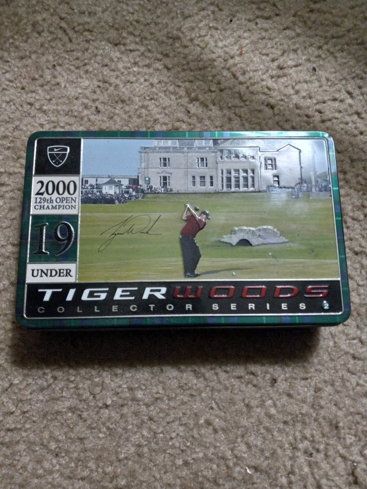 Tiger woods 2000 limited edition golf ball set