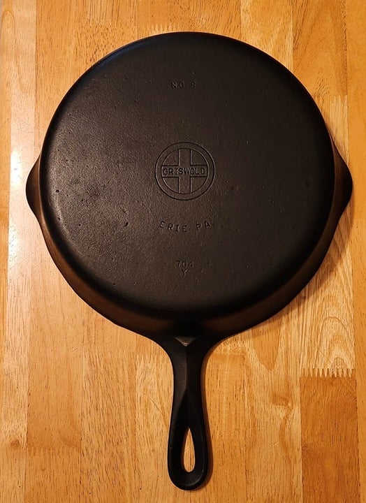 Griswold #8 Cast Iron Skillet Small Logo SBL 704 Y *FULLY RESTORED*