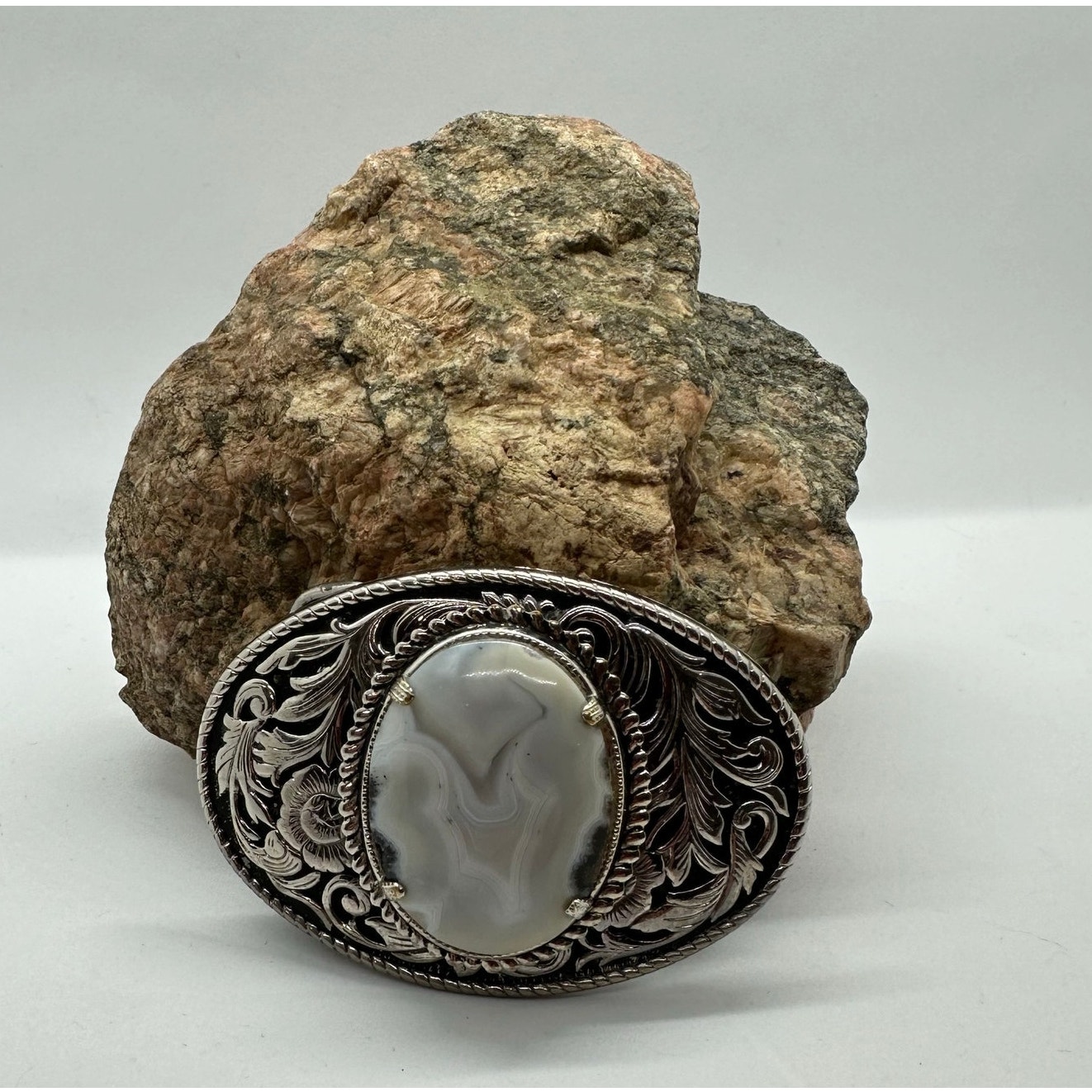 Vintage 1980s Western Belt Buckle Banded Agate Center Stone Metal Floral Scroll