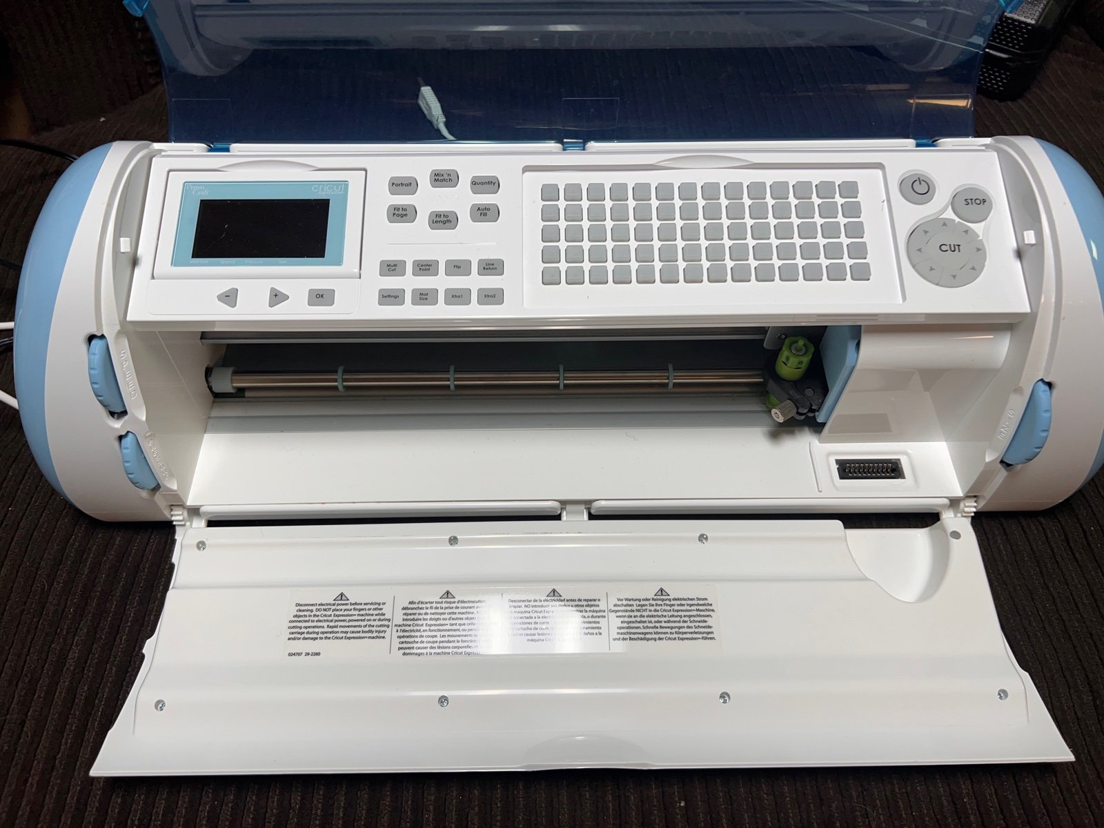 Cricut Expression Electronic Cutting Machine with 2 Cartridges