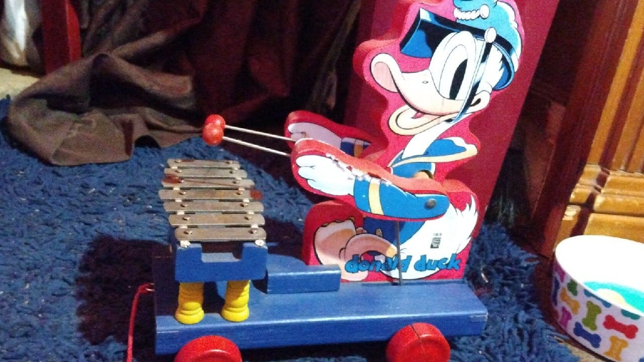 Fisher Price 1938 Donald Duck Playing the xylophone 185 wooden pull string toy