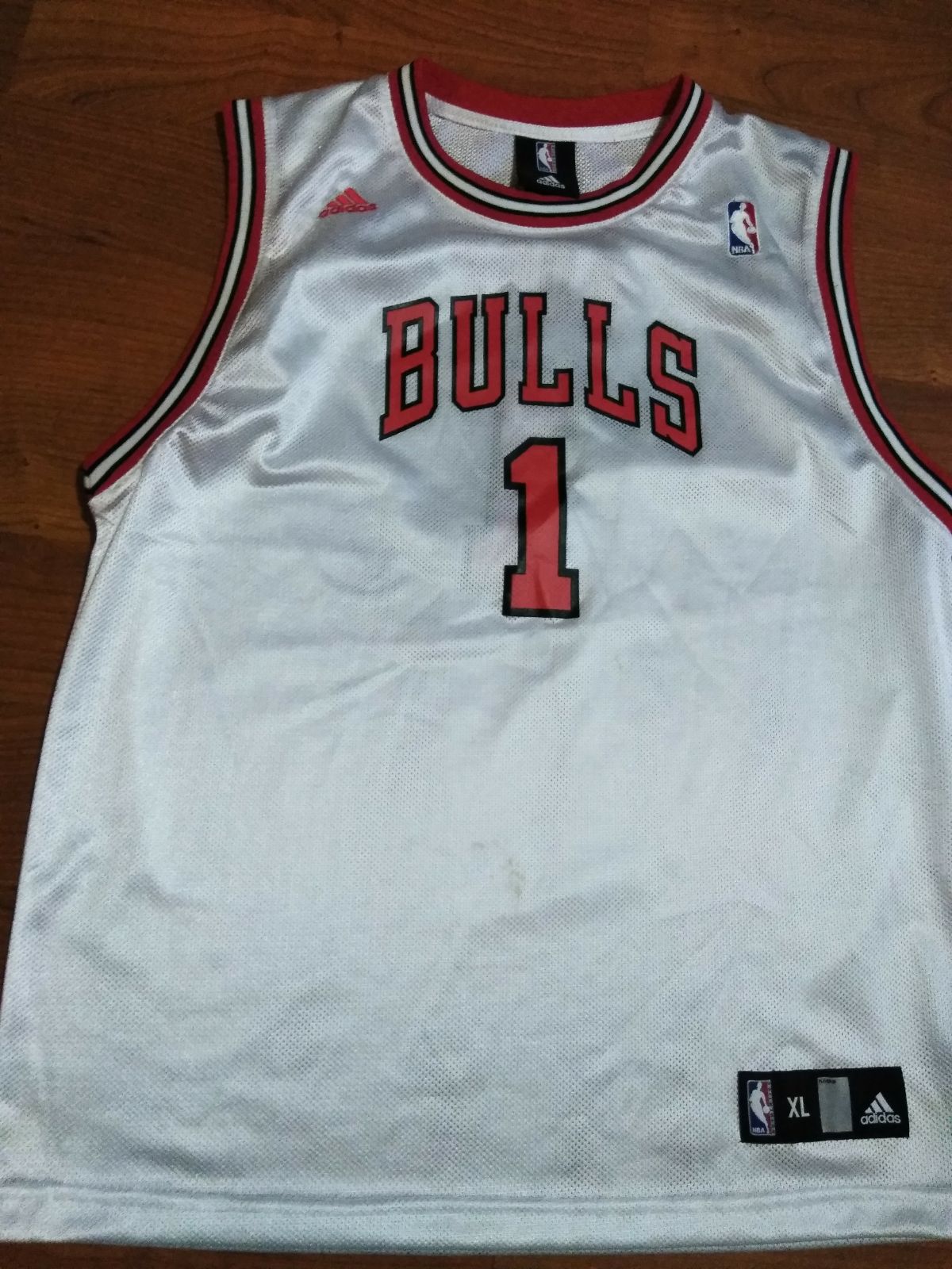 Bulls Adidas #1 Rose Jersey XL youth new