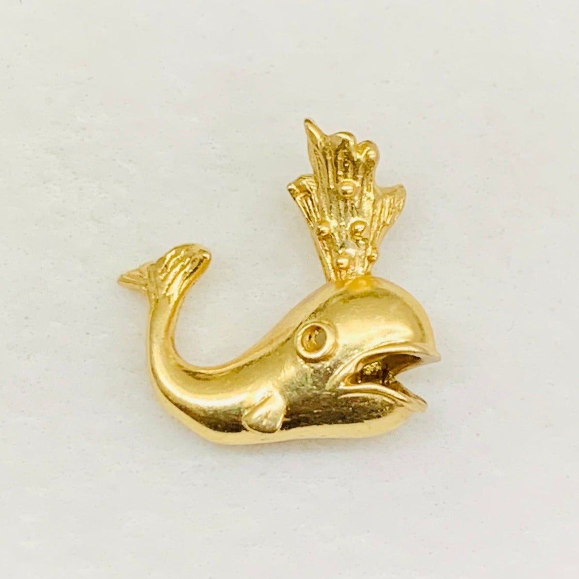 14k Yellow Gold Dolphin Fish Whale Blow Hole Water Pendant Charm