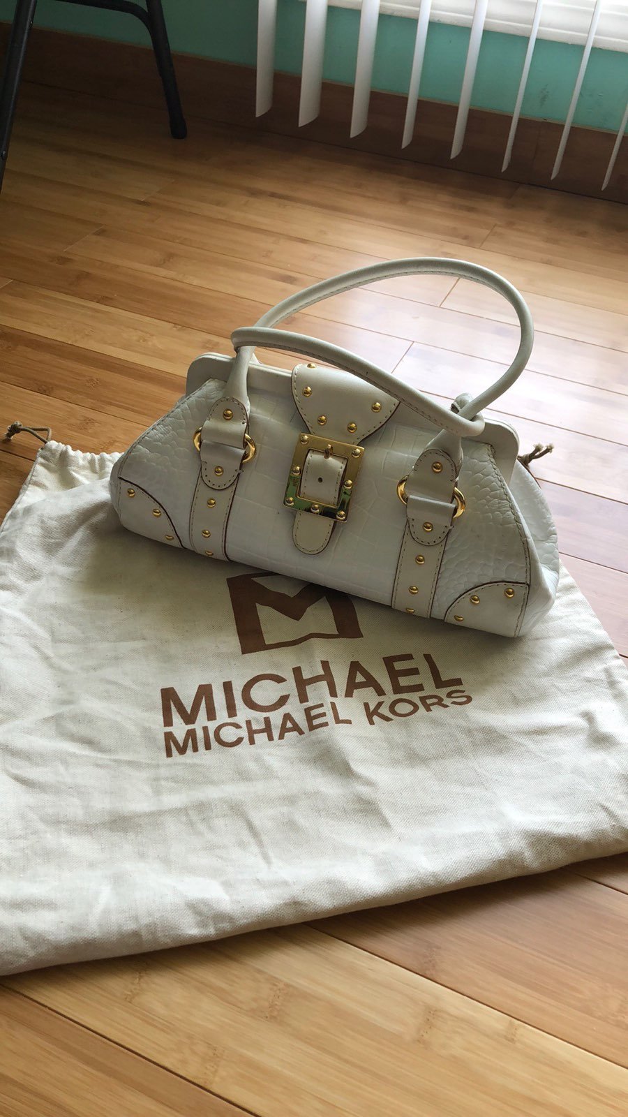 Micheal Kors White Satchel
