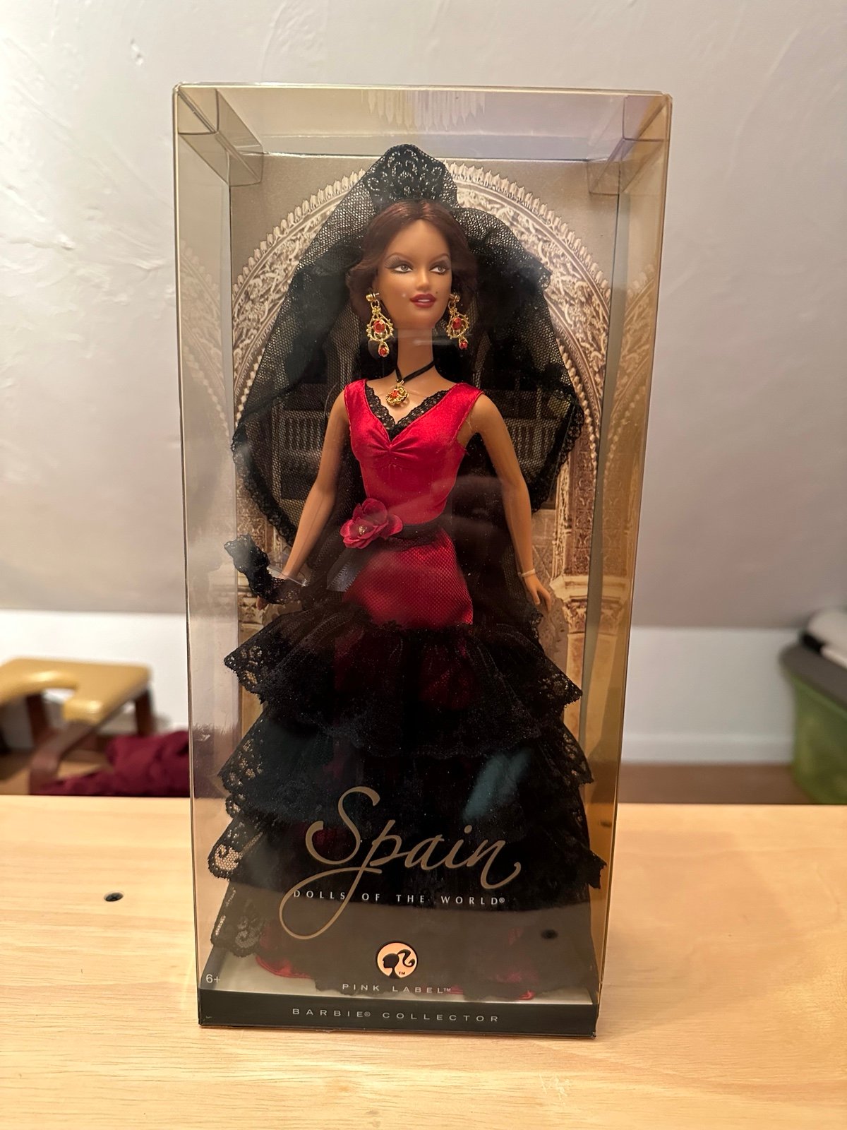 Barbie: Spain Dolls of the World Pink Label Barbie Collector 2007 Mattel L9583