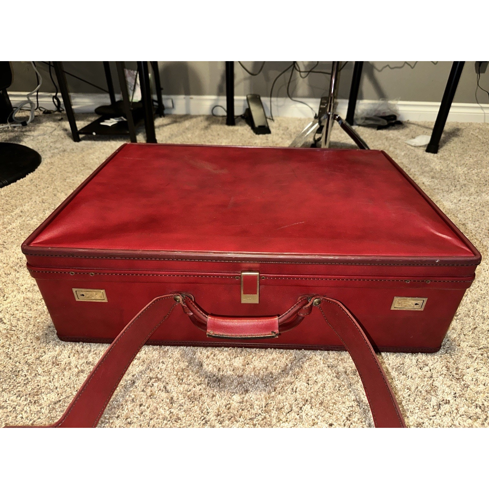 Vintage Hartmann Belting Vinyl Faux Leather Suitcase Luggage Red Large 26 X 19”