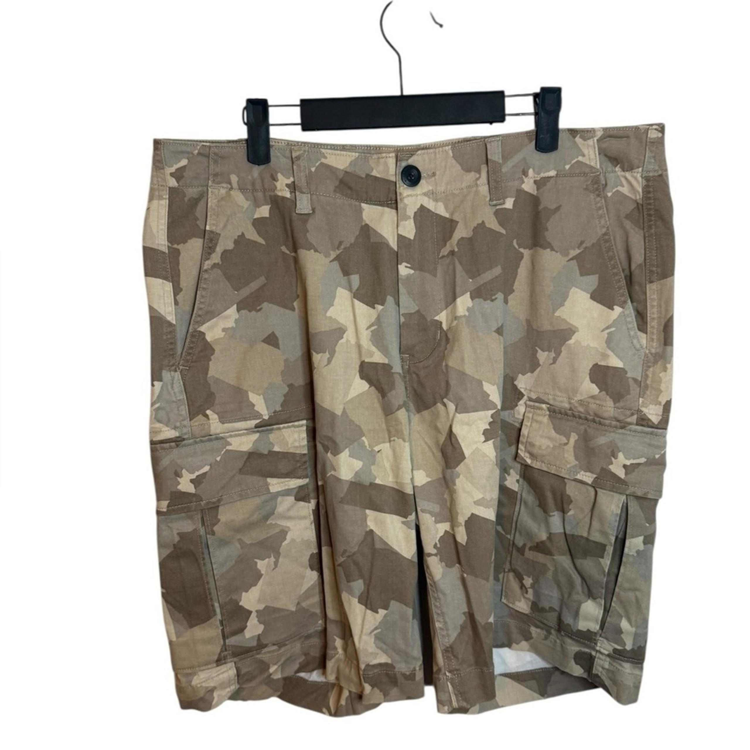 Blake Shelton x Lands End Beige Camo Cargo Shorts