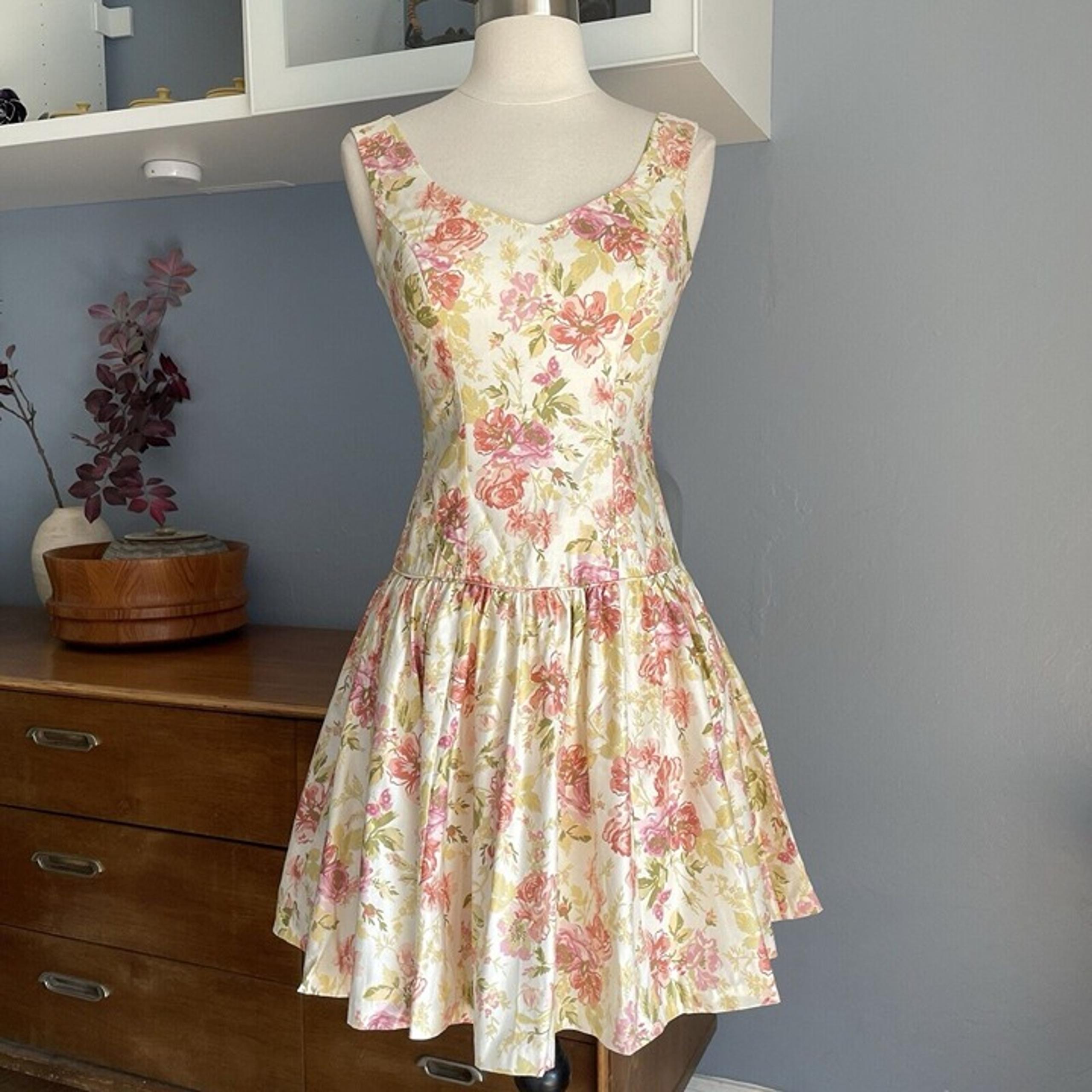 Laura Ashley VTG Floral Mini Dress Cottagecore Drop Waist Fit & Flare