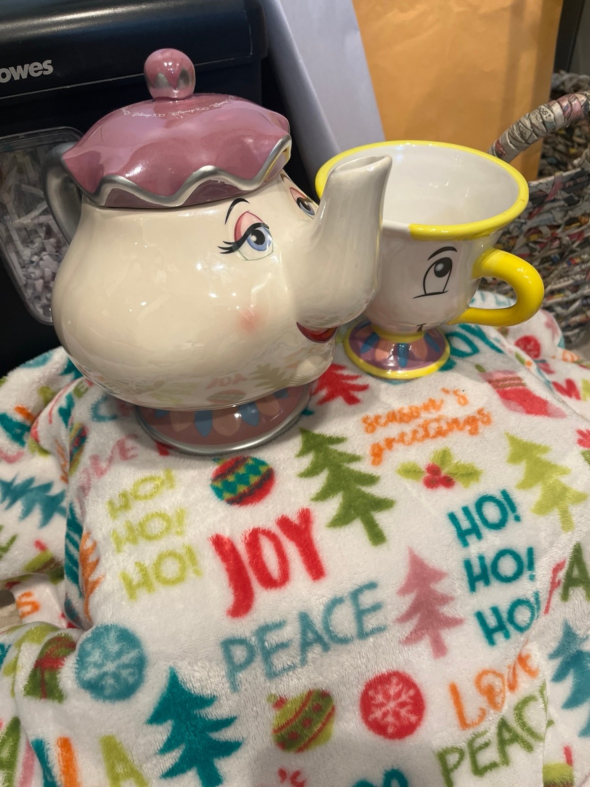 Mrs Potts tea pot  and chip mug