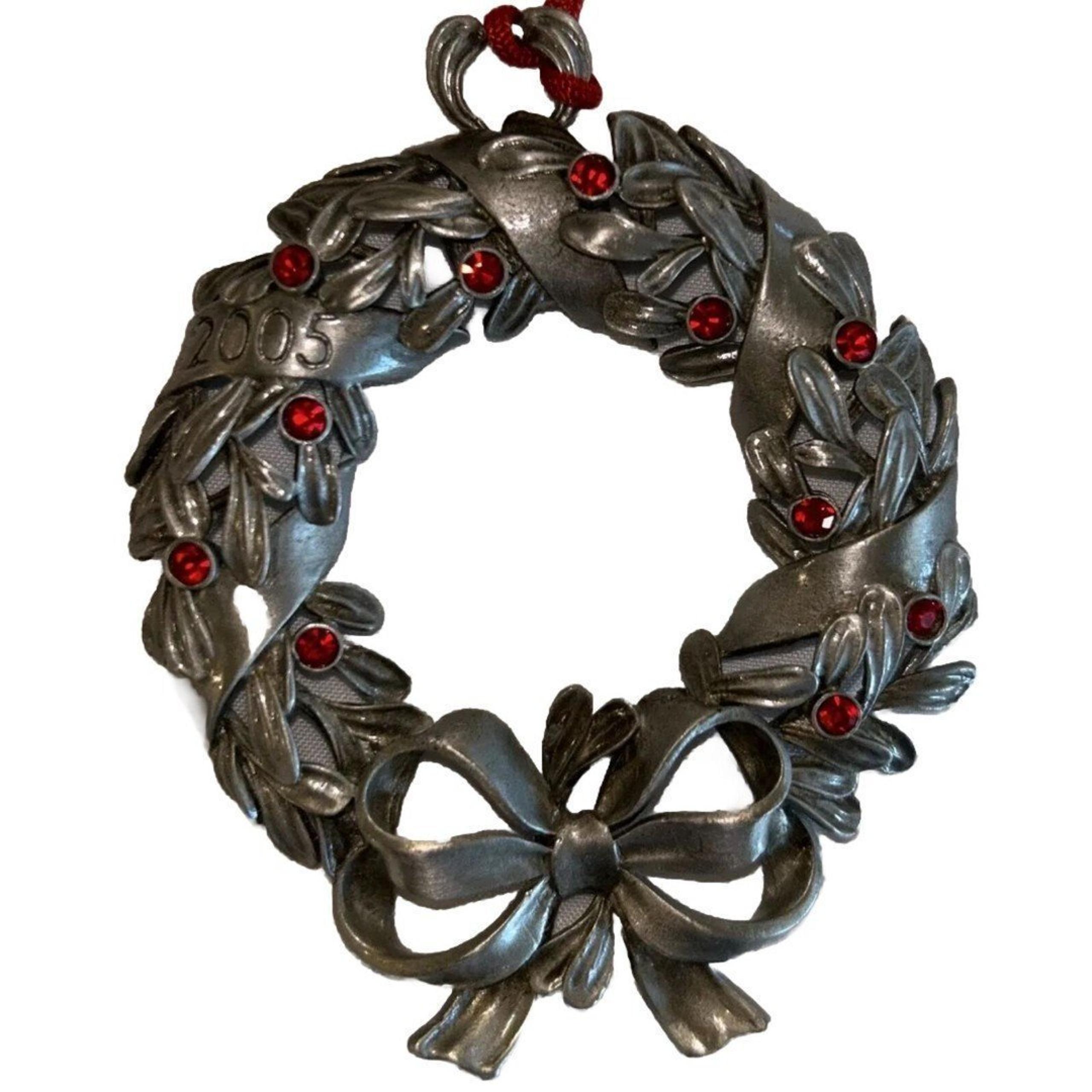 2005 Pewter Wreath With Red Rhinestones Christmas Ornament with Box EUC - Avon