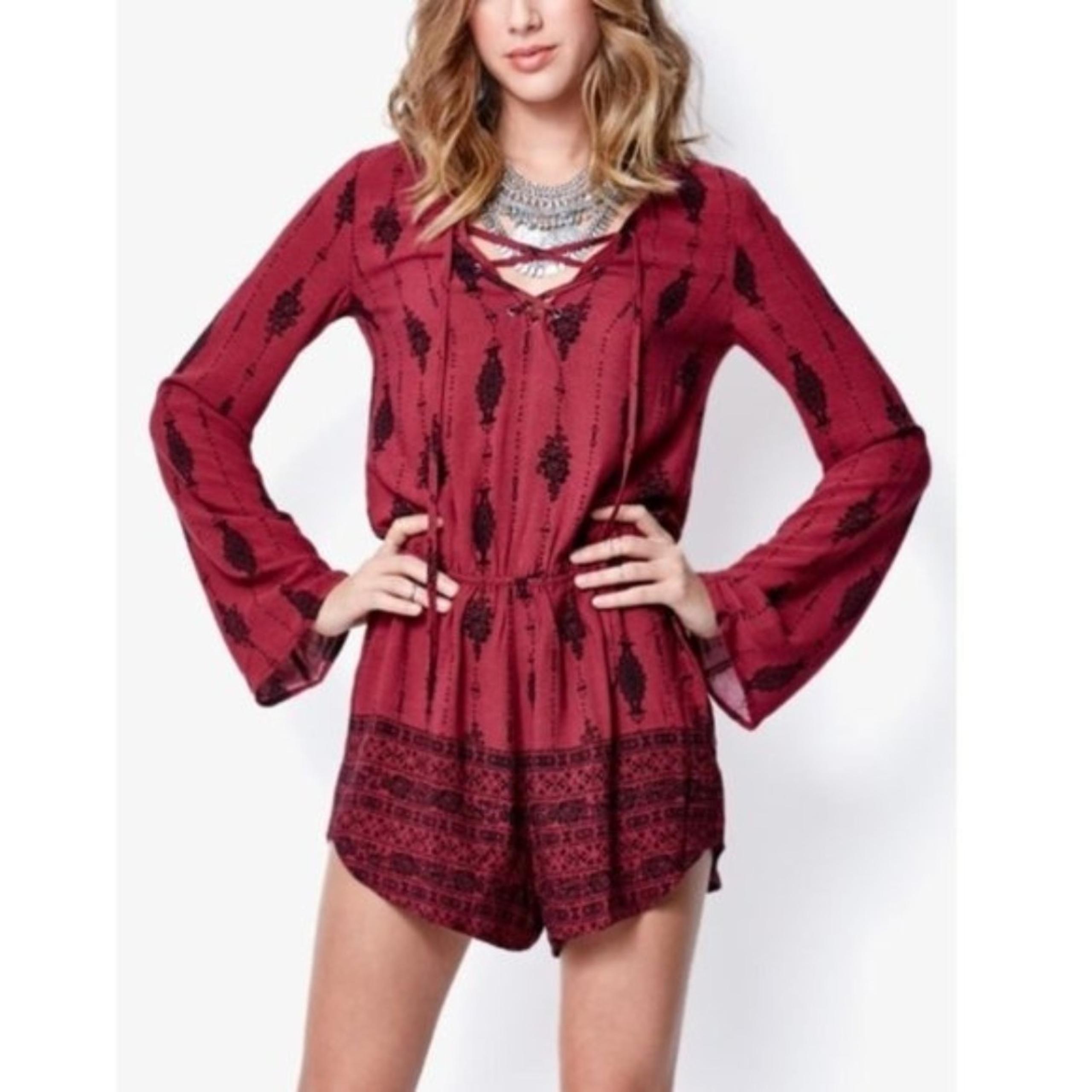 Kendall + Kylie Red Boho Gypsy Romper NWT Size Small