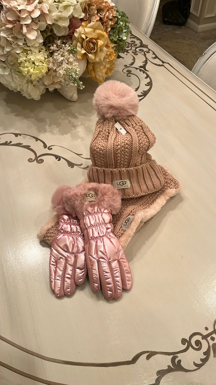 UGG infinity, Pink scarf, hat, set NWT
