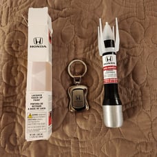 Genuine Honda Red Touch up paint # 08703-R569M-ES factory sealed brand new & Key