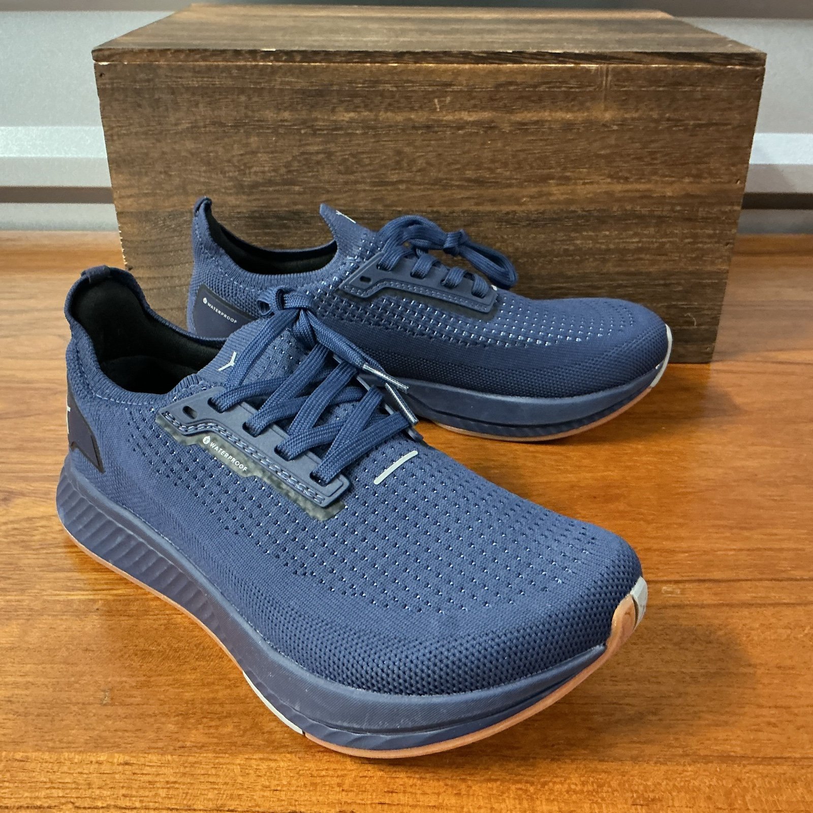 Flux Adapt Women Blue Mesh Minimalist Waterproof Running Shoe Size 7