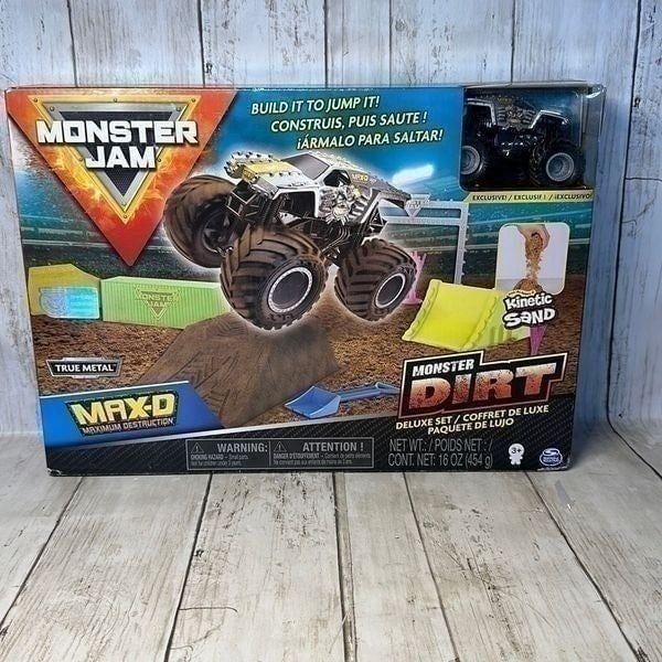 Monster Jam, Max D Monster Dirt Deluxe Set Spin Master