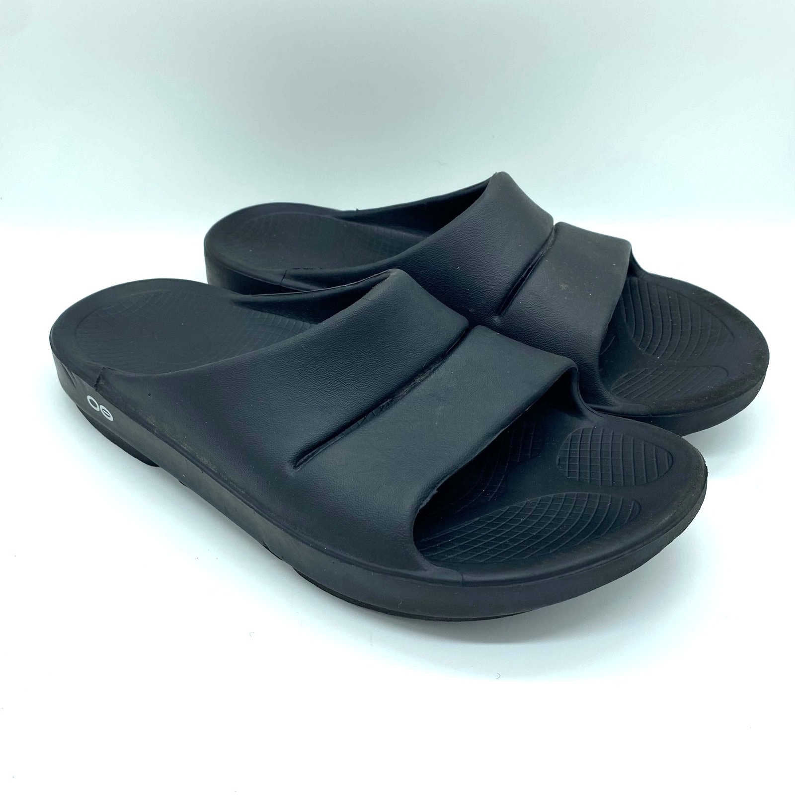 Oofos Men's size 10 Black Rubber Slide Sandals Comfort Shoes