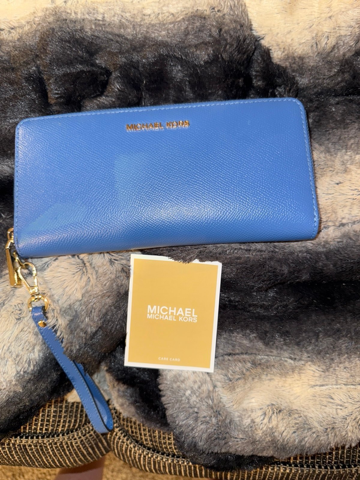 michael kors voyager blue