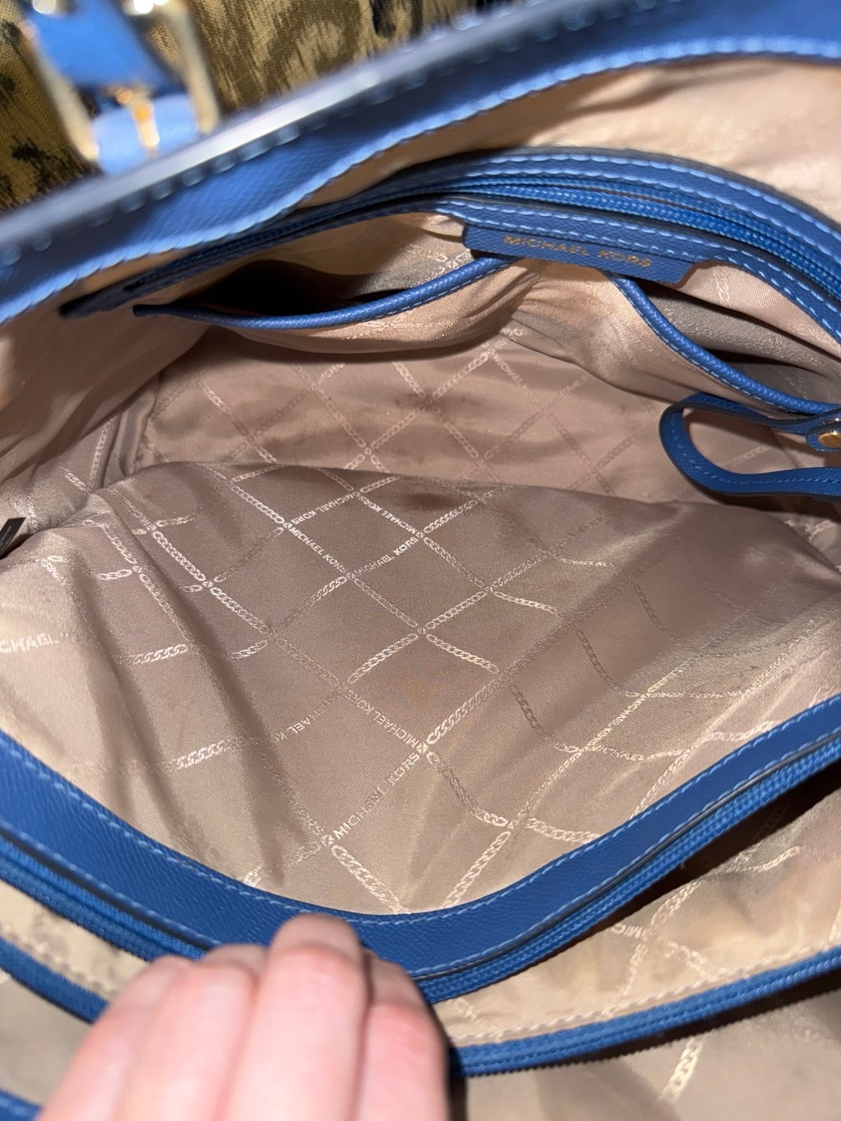 michael kors voyager blue