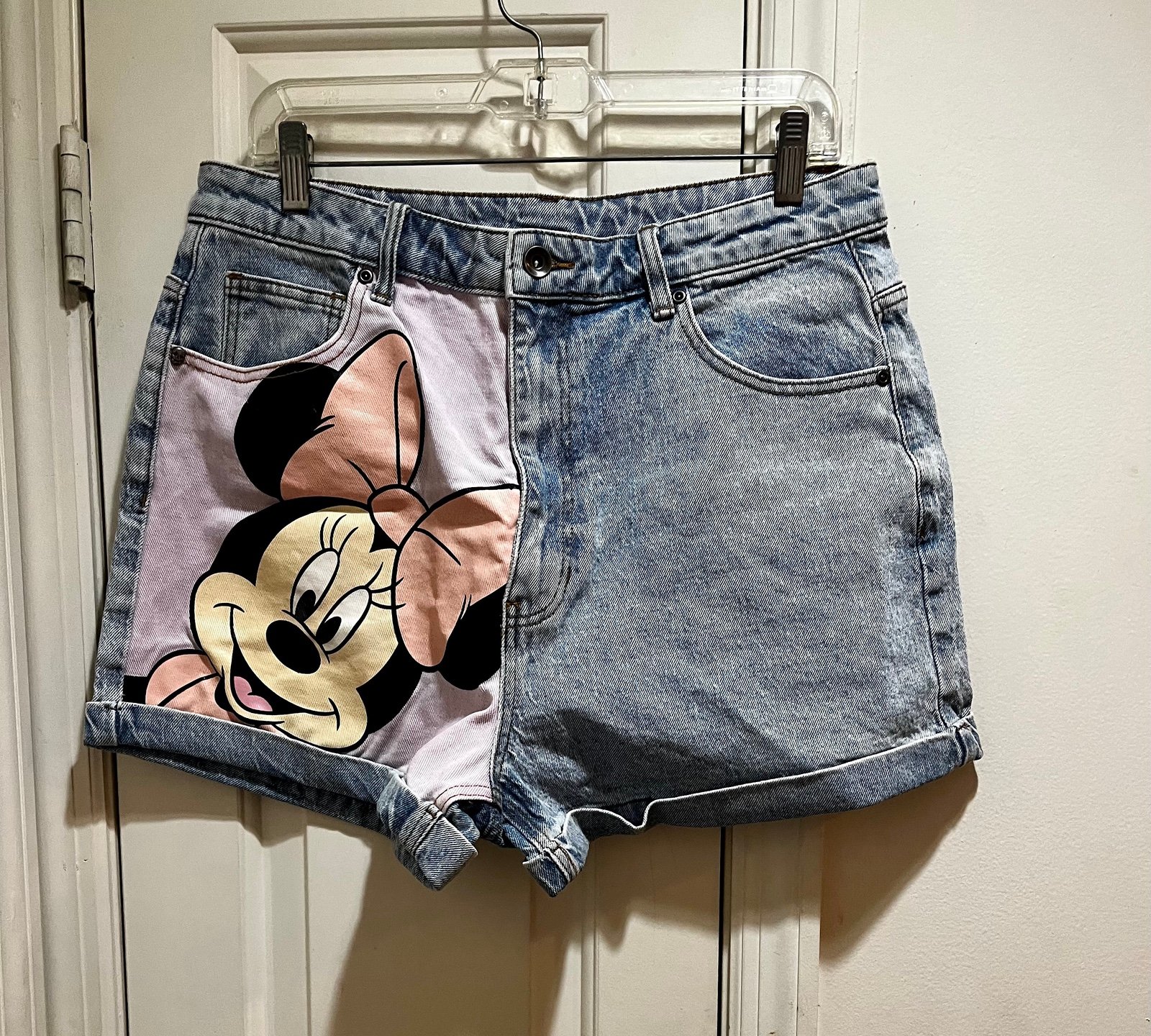 Disney Her Universe Women’s Minnie Mouse Denim Shorts Size 13