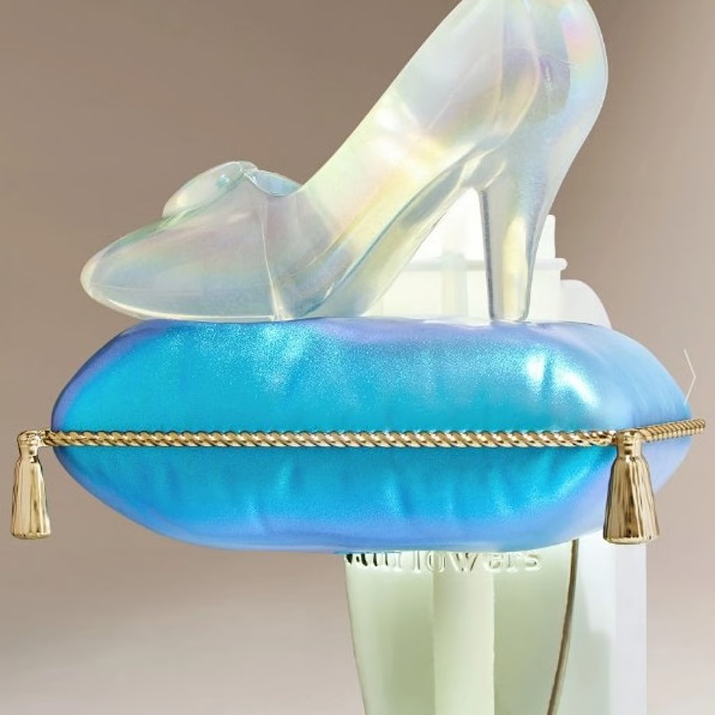 New Bath and body works Disney Cinderella wallflower plug