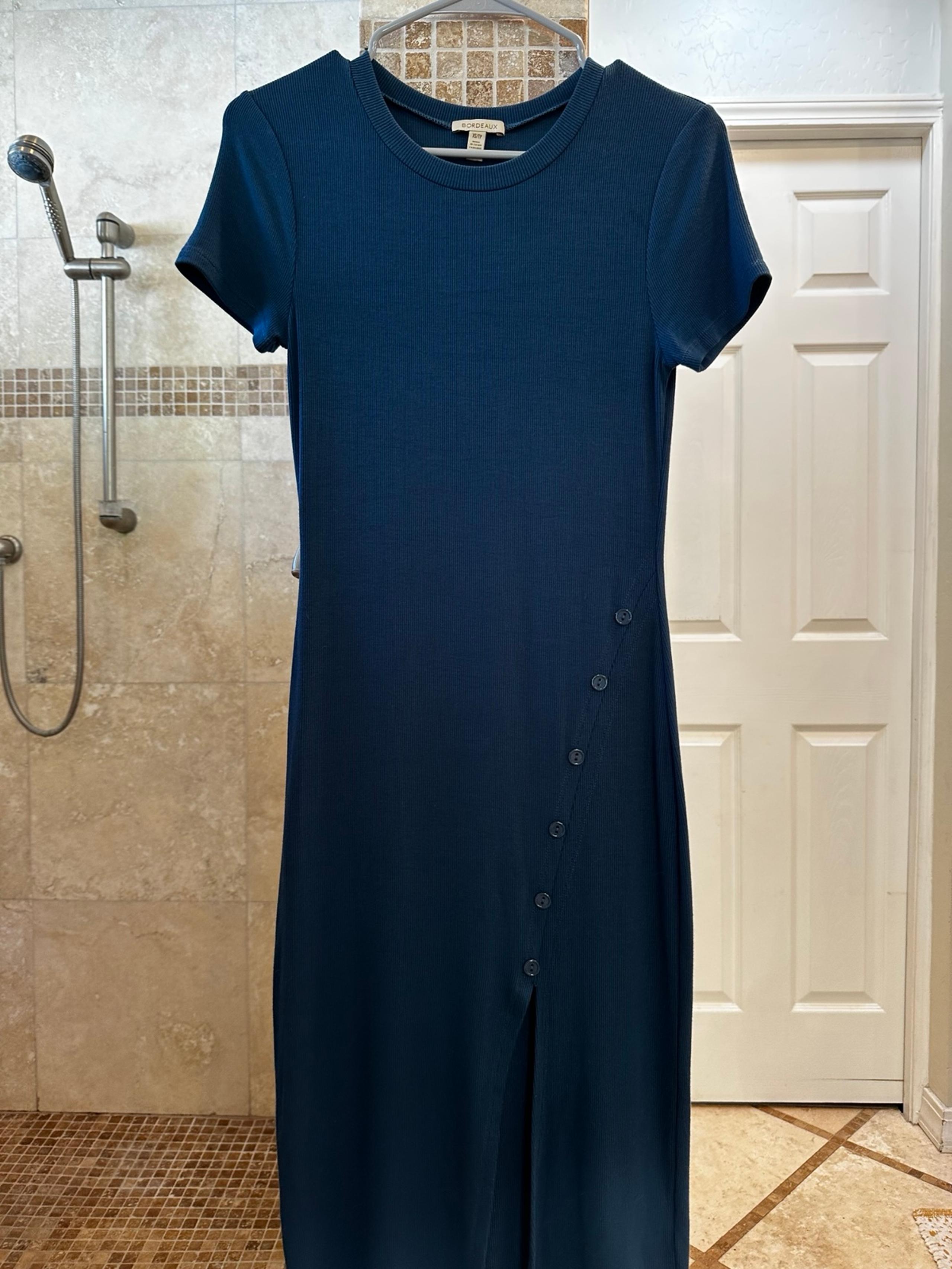 Bordeaux tight fit midi dress XS