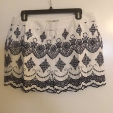 Boden navy & white shorts NWT sz10