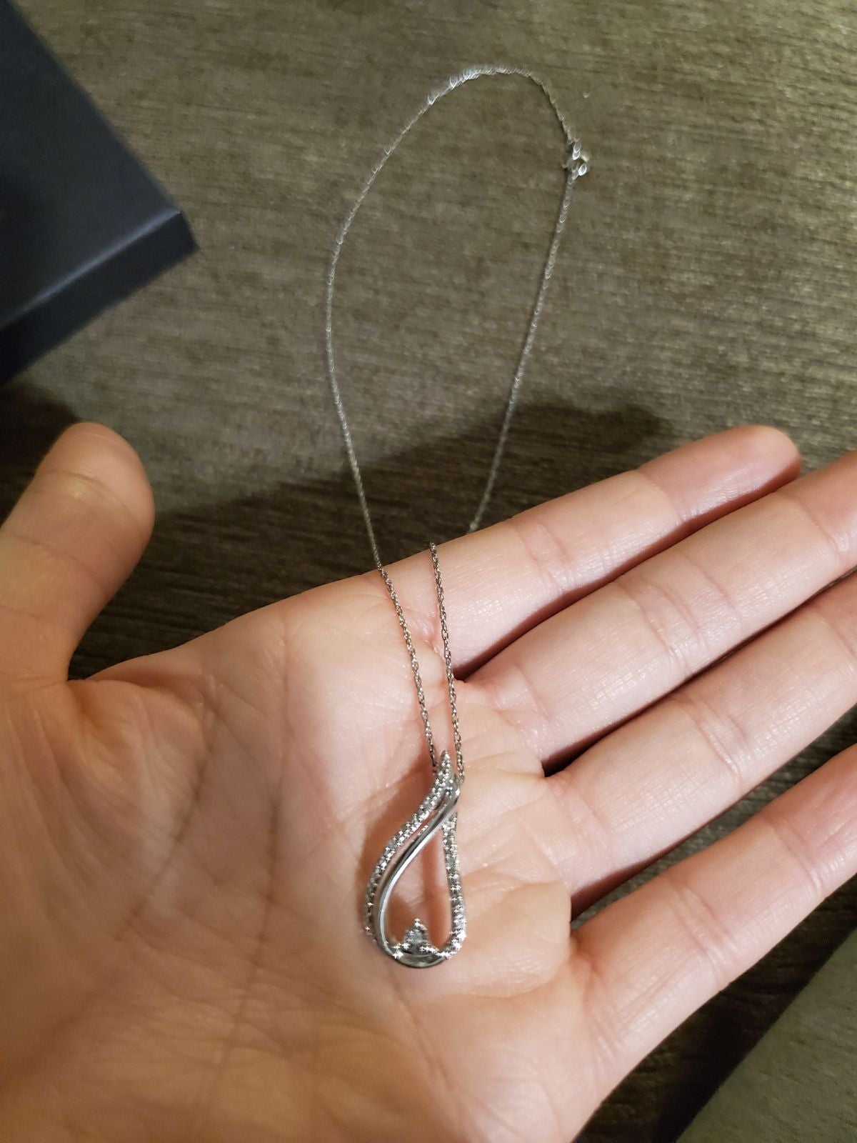 Diamond necklace (gold)
