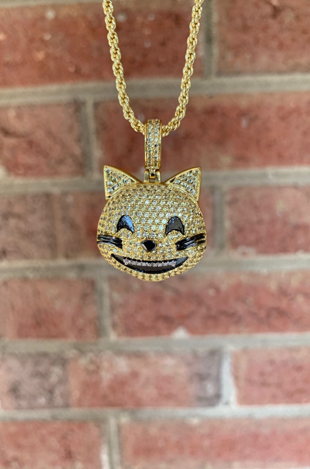 Cat emoji Gold and diamond chain/pendant