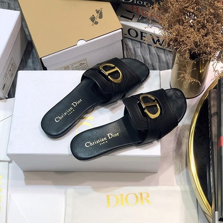 Sandals size 37