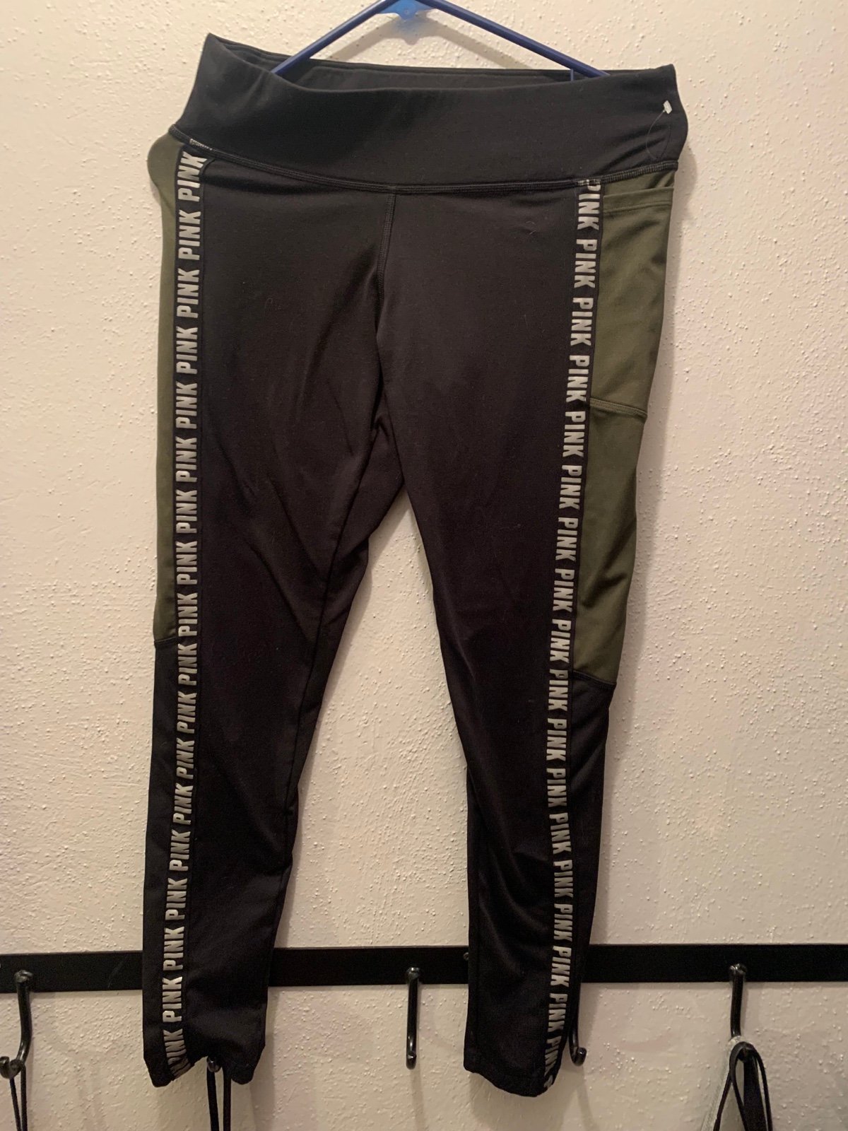 PINK victoria secret leggingns l