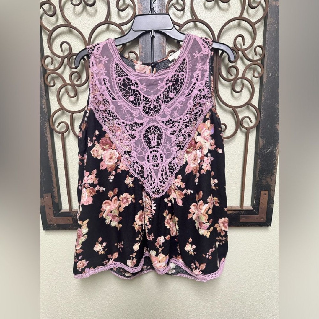 Oddy sleeveless lavender crochet lace floral top