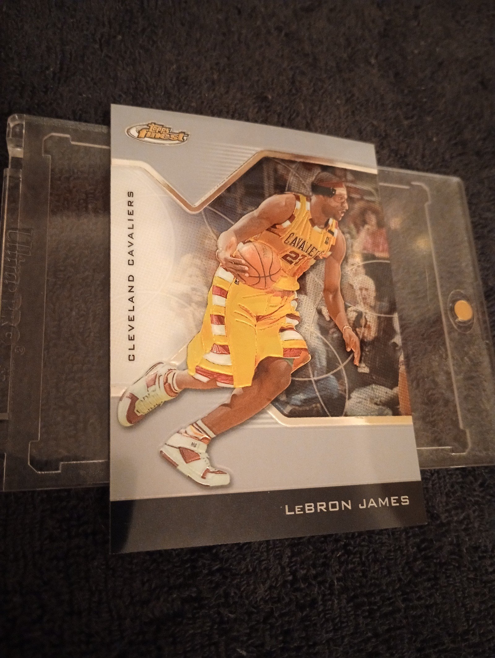 2005 Topps FINEST No. 23 Lebron James ~ ABSOLUTELY FLAWLESS ~