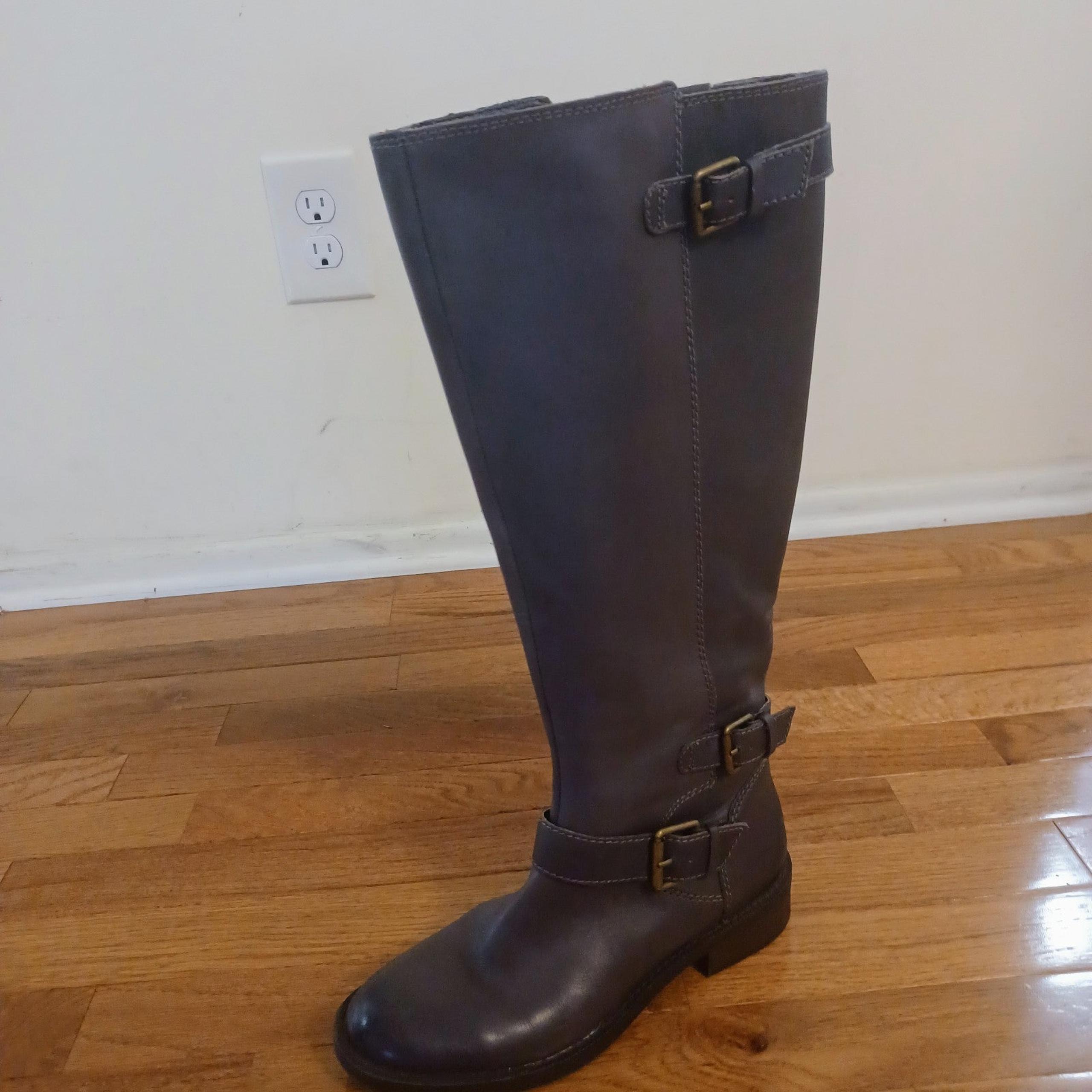Enzo Angiolini Easayin Women's Gray Boots Sz 7M